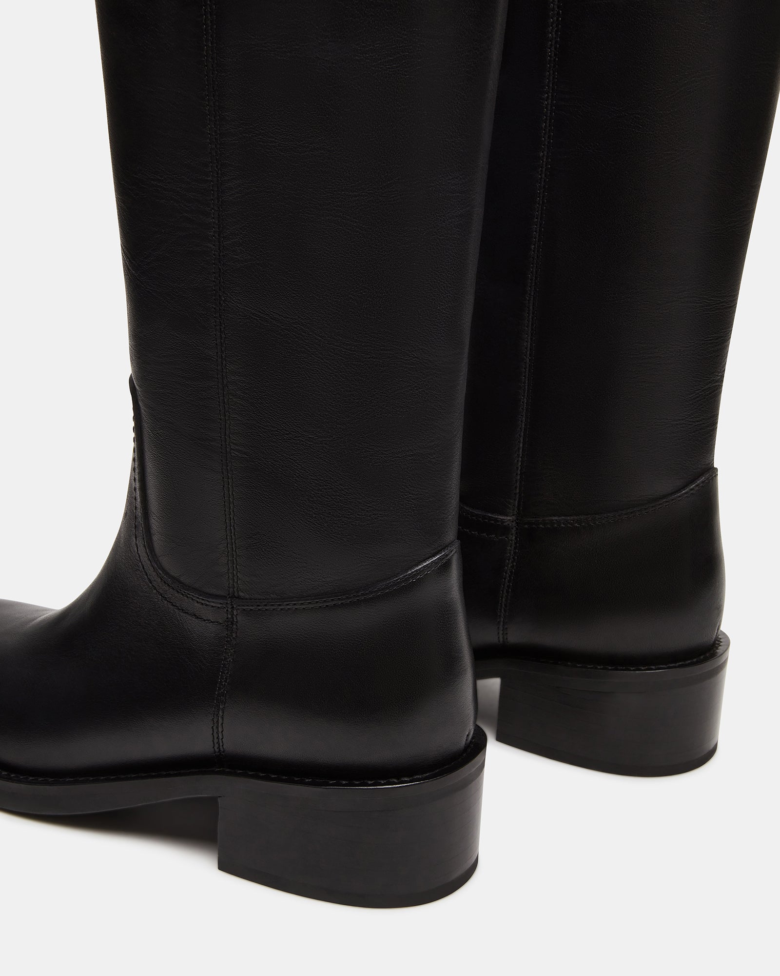 STEVEMADDEN_SHOES_RIGGS_BLACK-LEATHER_05_0f12b411-72c4-4734-a866-dff9e97a8a58.jpg