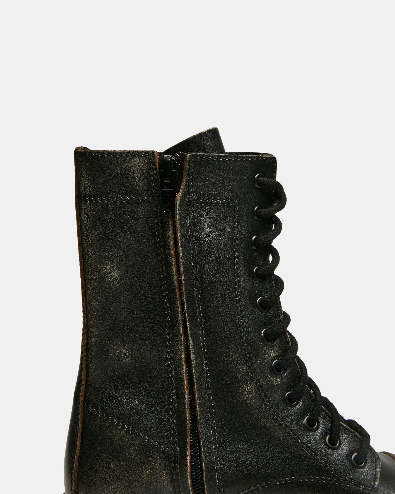 STEVEMADDEN_SHOES_YUKON_BLACK-DISTRESSED_05.jpg