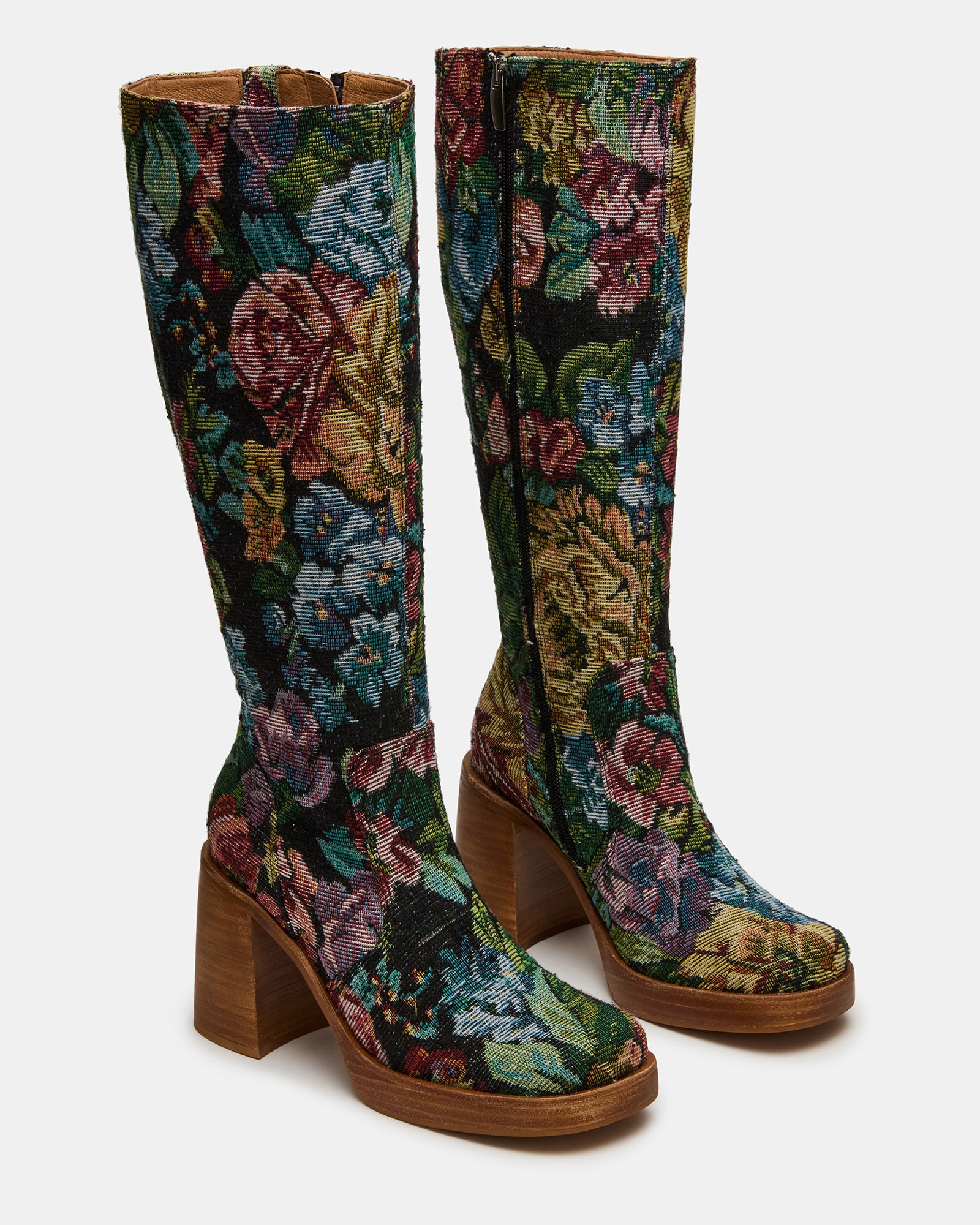 STEVEMADDEN_WOMENS_FOLIE_TAPESTRY_02.jpg