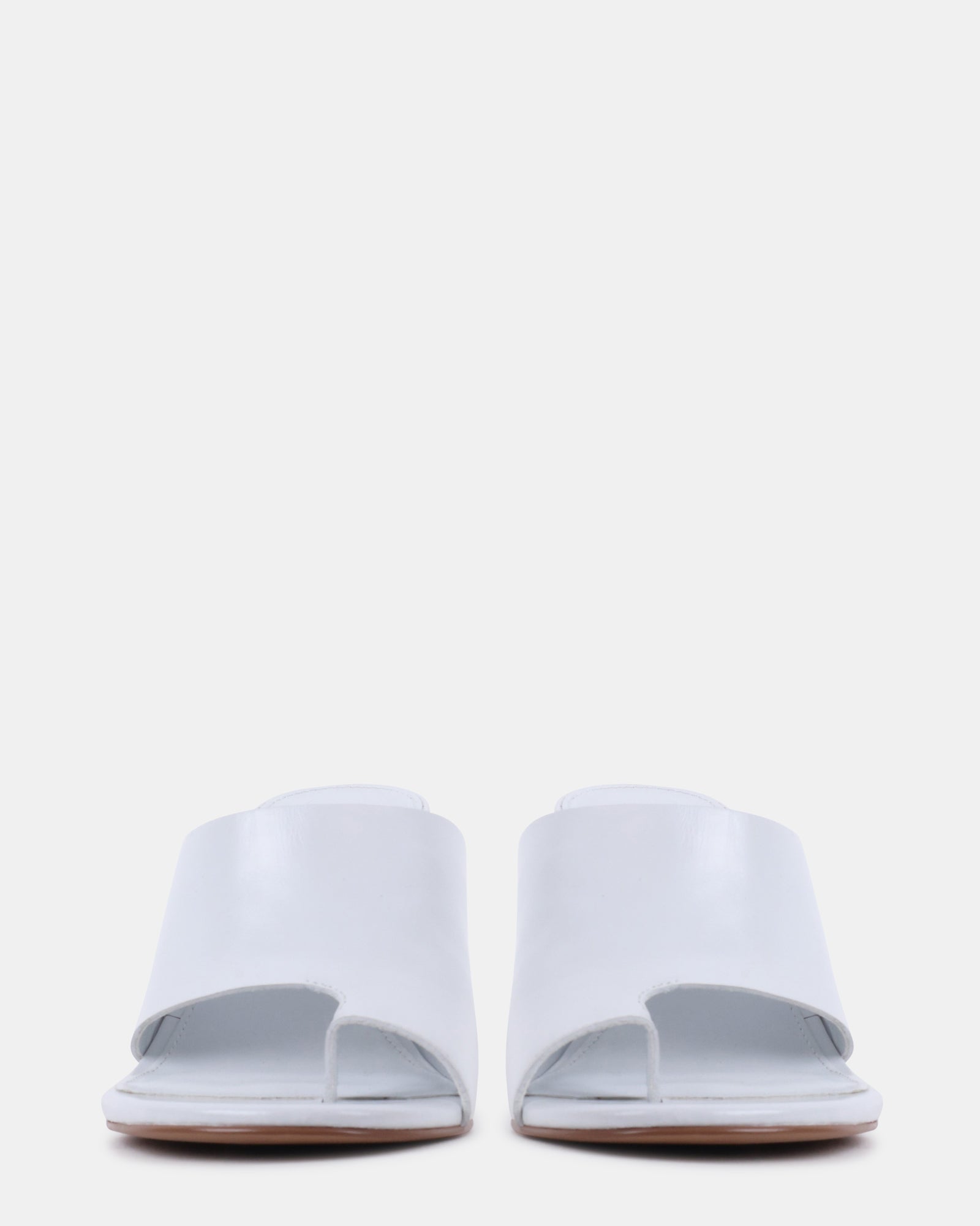STEVE_MADDEN_SHOES_VALENTIN_WHITE_FRONT_PAIR.jpg