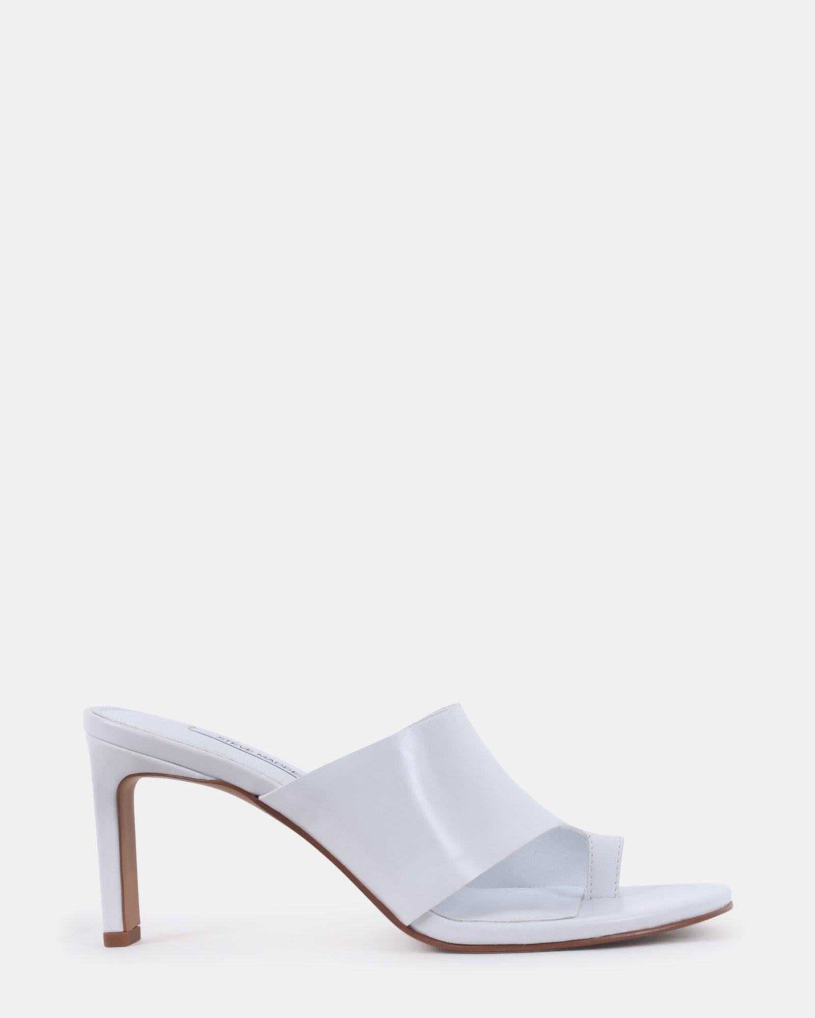 STEVE_MADDEN_SHOES_VALENTIN_WHITE_SIDE2_68fab67c-5948-4fa6-8cab-1e55ea8fe84f.jpg